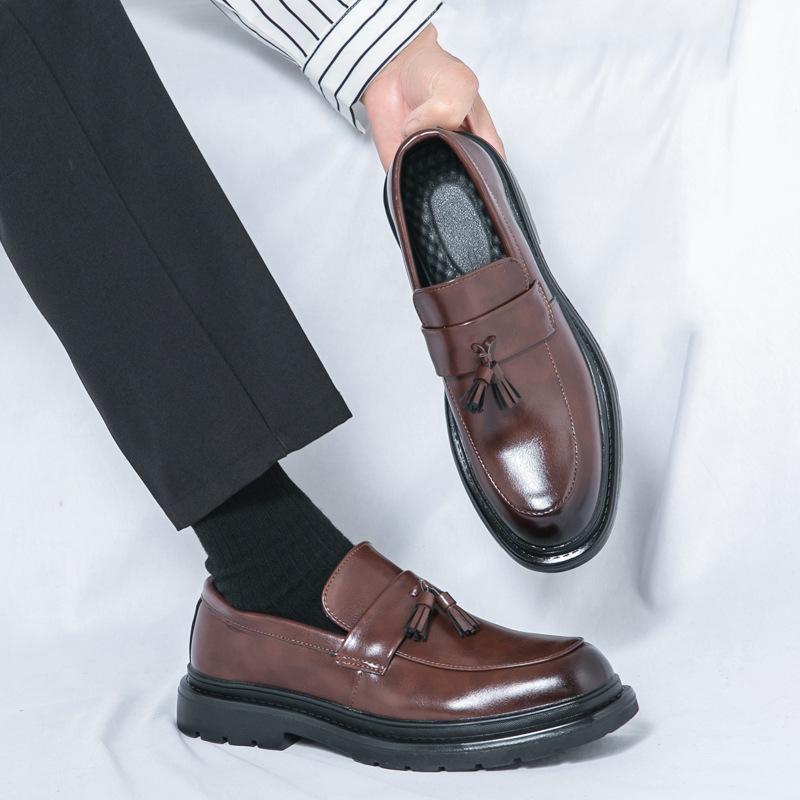Men's Shoes Large Size Men's Loafers Four Seasons New Casual Shoes Business Leather Shoes Men's Foot Fringed Small Leather Shoes