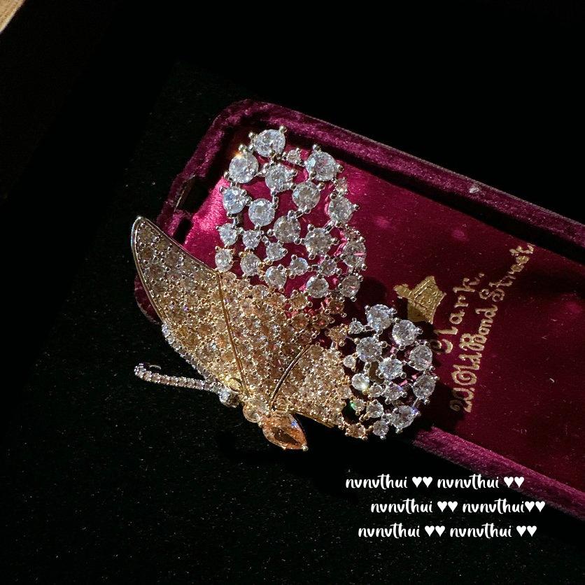 Broszka z motylem w kolorze herbacianym, pozłacana 18-karatowym złotym chabrem i cyrkonią