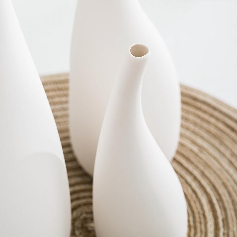 Modern Minimalist White Ceramic Vase - Decorative for Dried Flowers & Table Decor