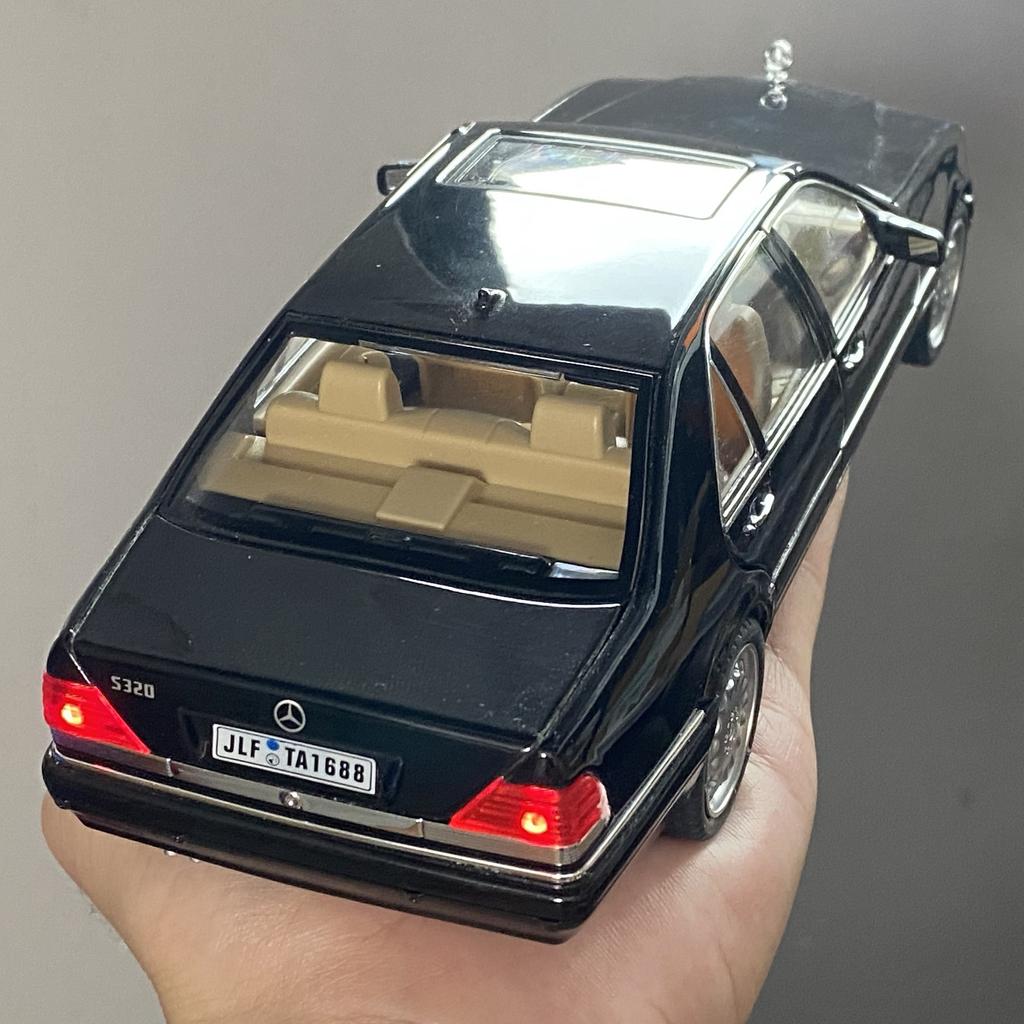 1:24 Mercedes Benz S W140 320SEL luxury cars Alloy Metal Diecast Model Car Sound And Light Pull Back Birthday Present For Child