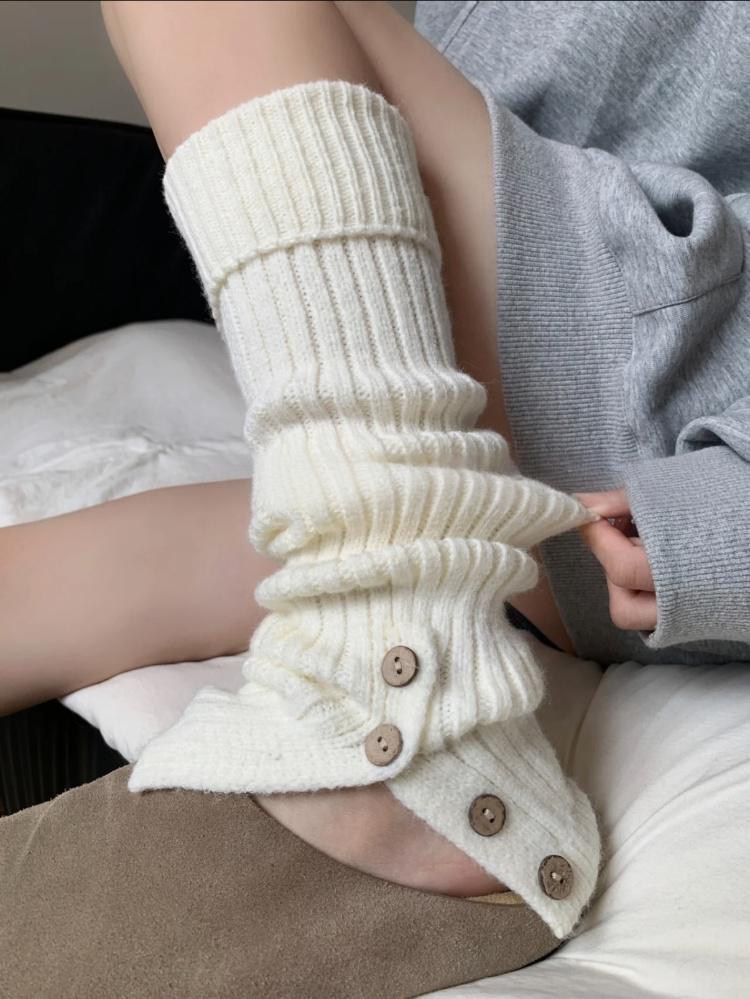 Autumn And Winter Solid Color Snow Boots Button Socks Retro American Stacking Leg Cover Knitted Opening Jk Splicing Medium Tube Socks