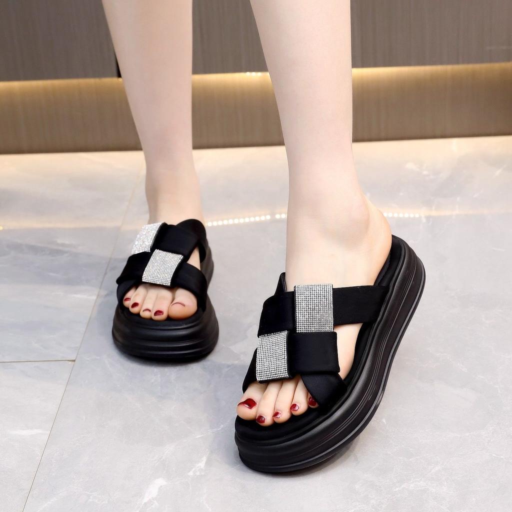 Soft leather one-word slippers New sandals muffin thick-soled flat-bottomed beach slippers in summer