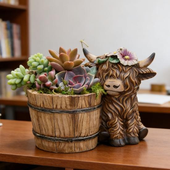Highland Cow Planter Cute Resin Cow Flower Pot Small Decorative Plant Pot Succulents Planter for Indoor Outdoor Decor