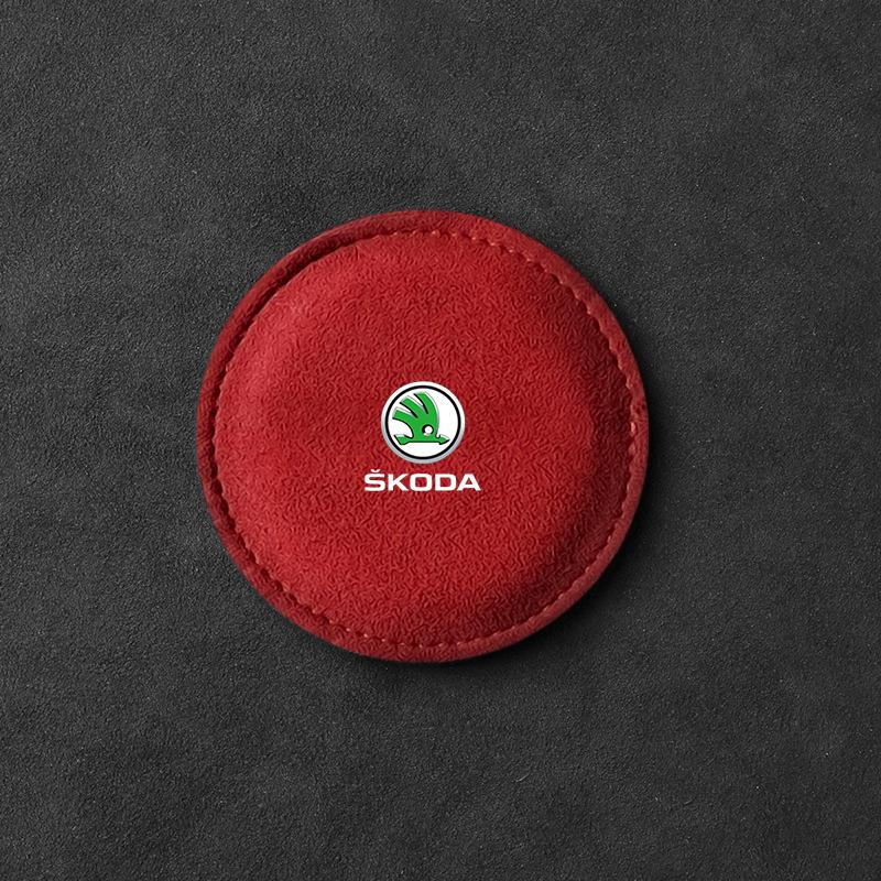 Car Cup Holder Pad PU Leather Slot Non-slip Coaster Mat Emblem for Skoda Octavia Fabia A7 Kamiq Kapoq Kodiaq Rapid SCALA Superb Yeti Derivati