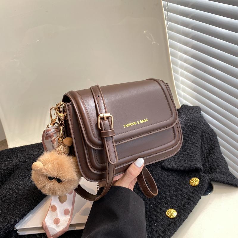 

Осенне-зимняя модная сумка высокого класса для женщин, ретро-сумка для переноски, маленькая квадратная сумка, простая и универсальная сумка-мессенджер для поездок на работу через плечо no pendant темно-коричневого