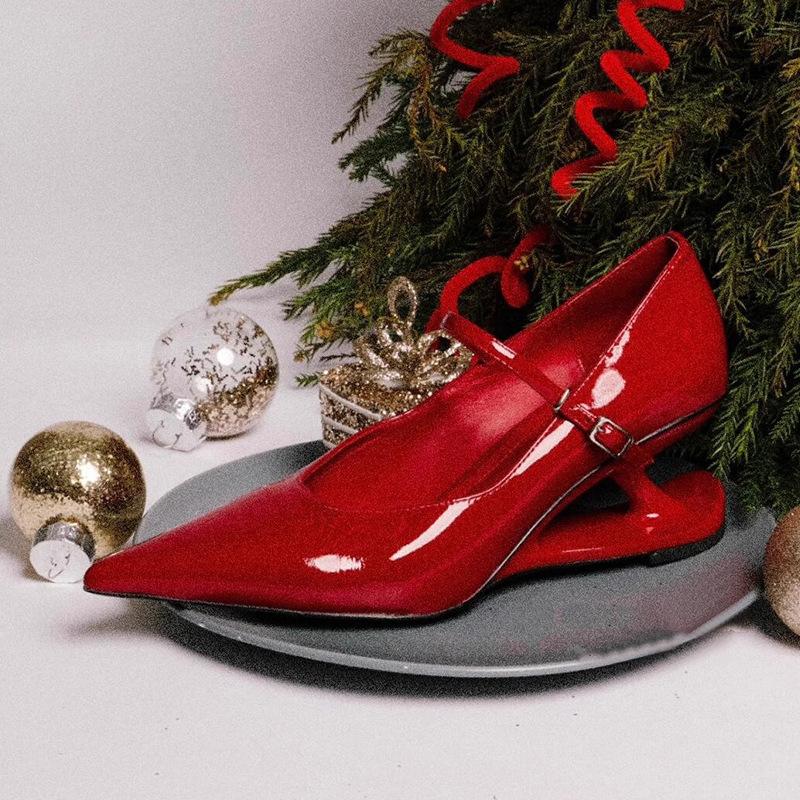 Design Sense Niche Red Pointed High Heels Women's 2025 New Red Mary Jane Single Shoes Suspension Heel Racing Shoes