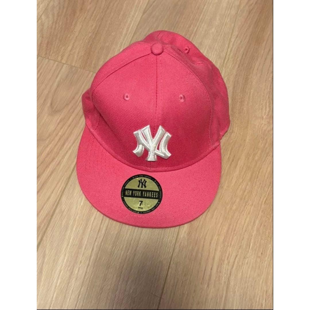 Used NEW YORK YANKEES Pink Cap NEW ERA Size 7