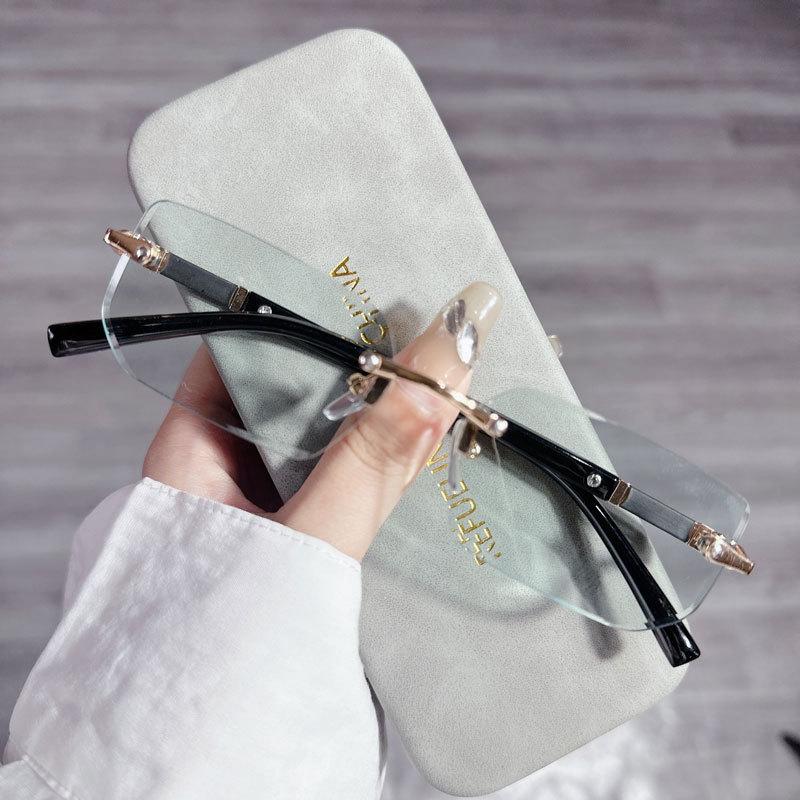 Trend Punk Rimless Sun Glasses Stylish Vintage Sun Glasses Men Women Luxury Designer Glasses UV400 Eyeglasses Professional Vision Correction 1PC