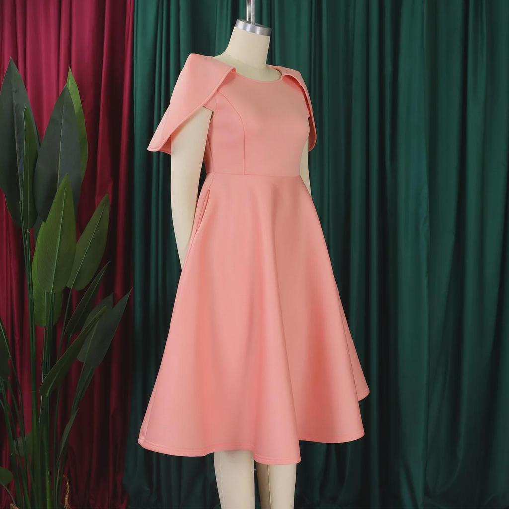 Rochie elegantă și nouă la modă, cu pelerină, pentru banchet sau petrecere