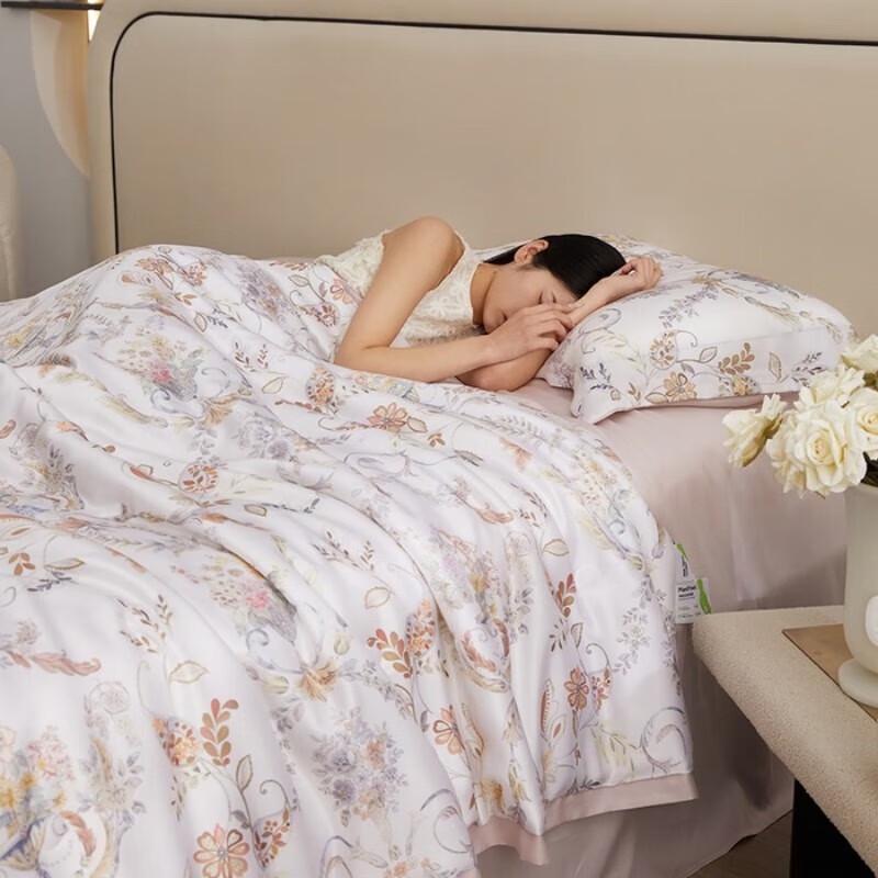 WOODPECKER Floral Tencel Summer Quilt