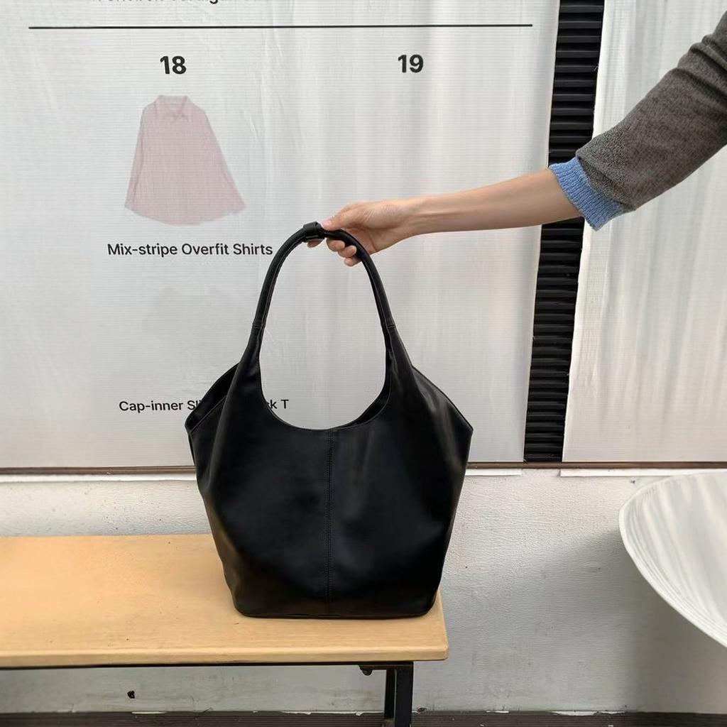Korean Niche Bag Women 2024 New Early Autumn Simple Black Versatile Tote Large Capacity Shoulder Armpit Bag