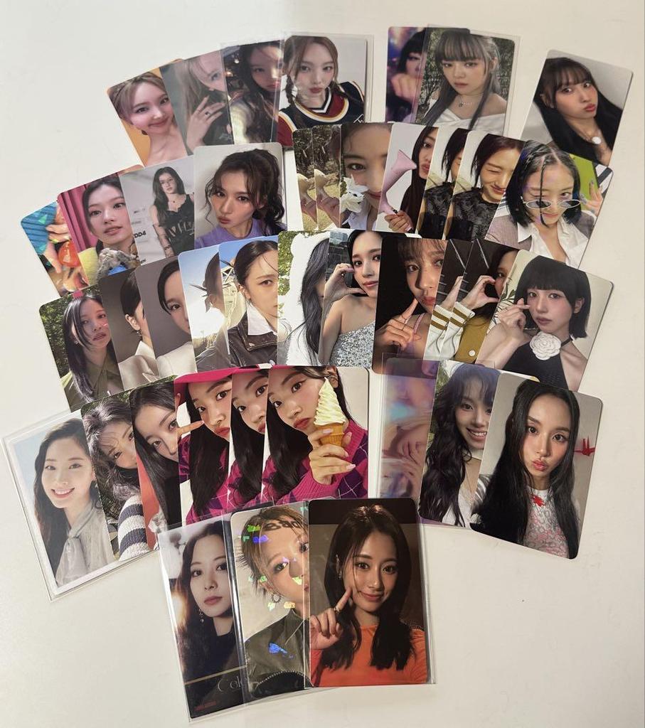 [USED] TWICE Nayeon Jeongyeon Momo Sana Jihyo Mina Dahyun Trading Cards