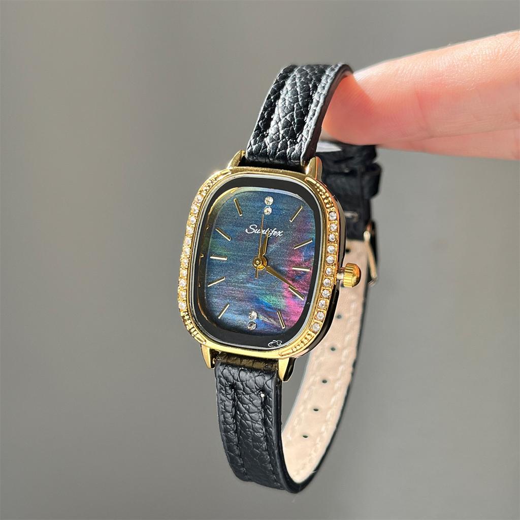 Exquisite Fritillary Light Luxury High-End Fashion Women'S Watch Retro Simple Belt High Value Watch