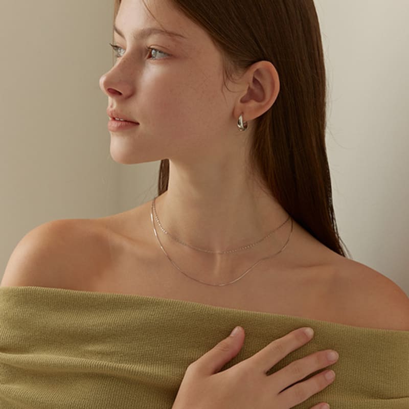 Lewe [6mm+10mm pearl earrings included] [Layered set] Two shining SET necklace