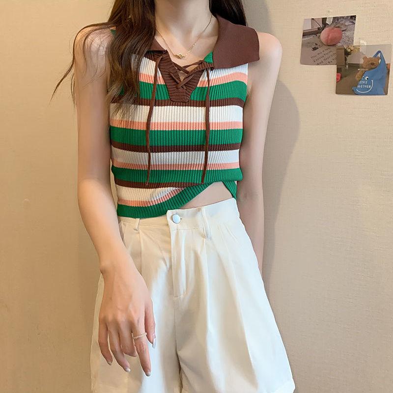 

Контрастная полосатая майка-бомбер в стиле ретро для горячих девушек на лето со стильным дизайном и коротким воротником-поло на бретелях L зелёный