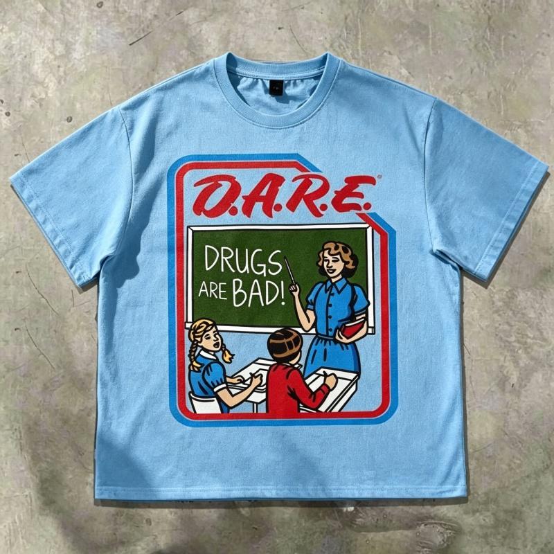 Men's T-shirt with Retro DARE Slogan Pattern Printed Short Sleeved T-shirt and American Street Style Round Neck Men's Casual Top