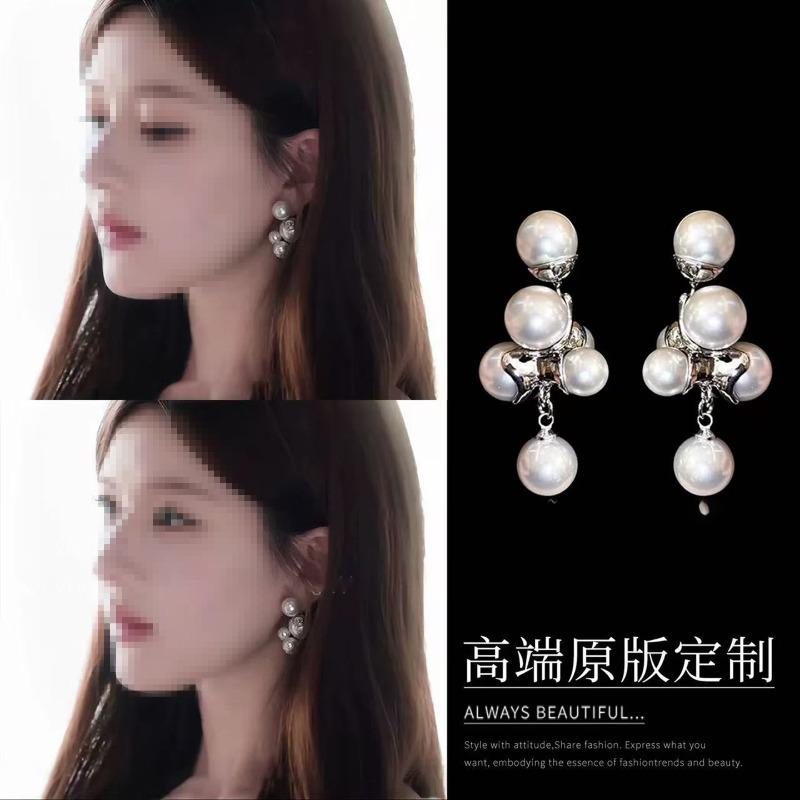 Xu I is dazzling Zhao Lusi Xu Yan same silver needle zircon pearl earrings elegant stud earrings light luxury high-end earrings
