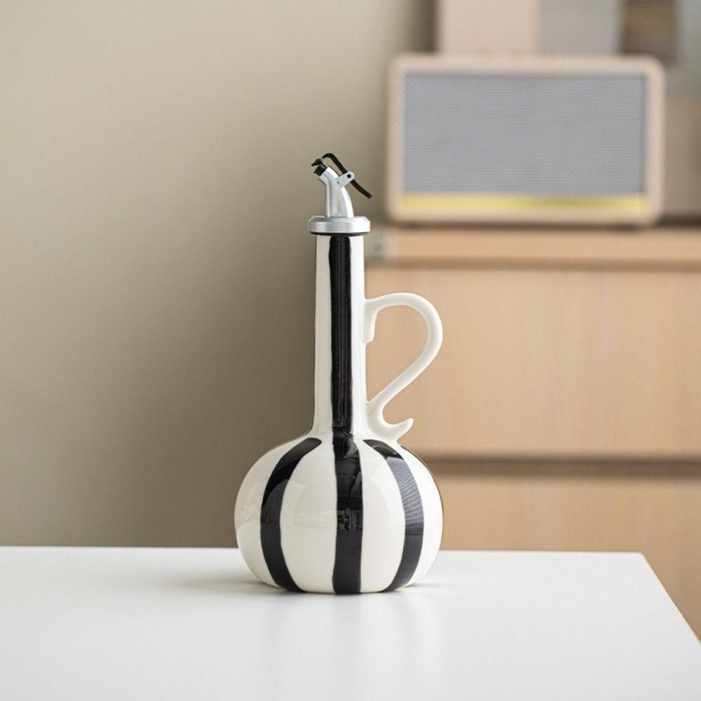 Nordic Style Ceramic Oil Bottle Hand-drawn Stripes Olive Oil Dispenser Bottle Home