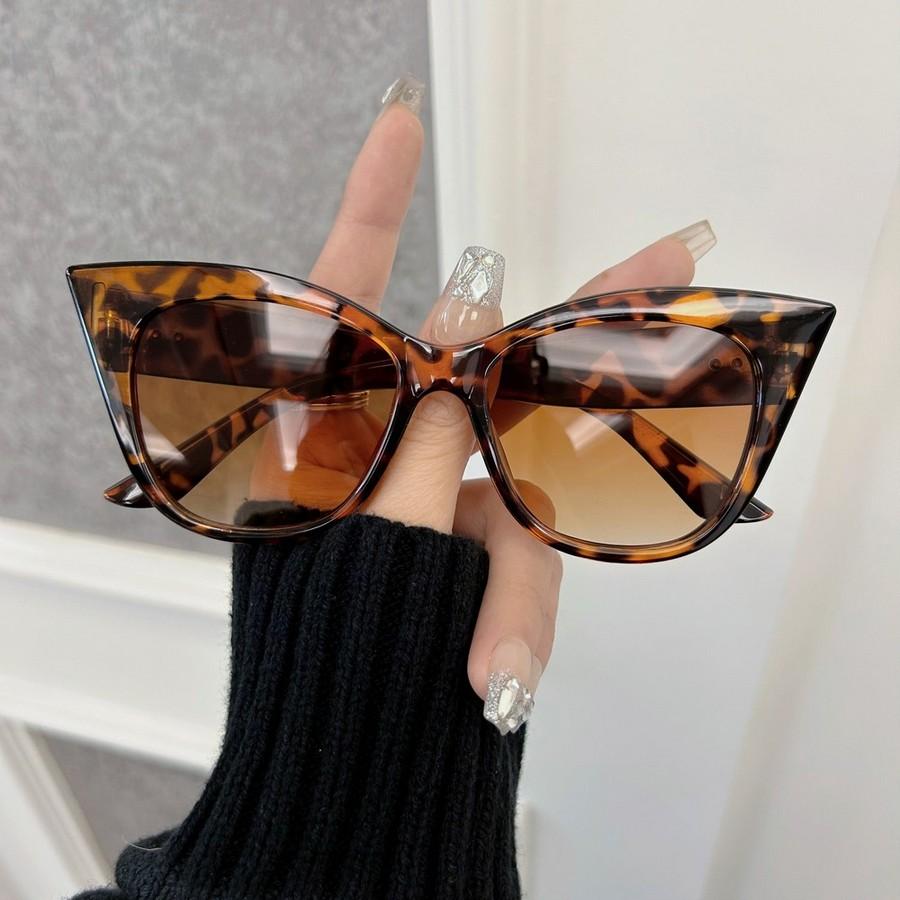 

Classic Fashion Sunglasses Women Mencepai Other