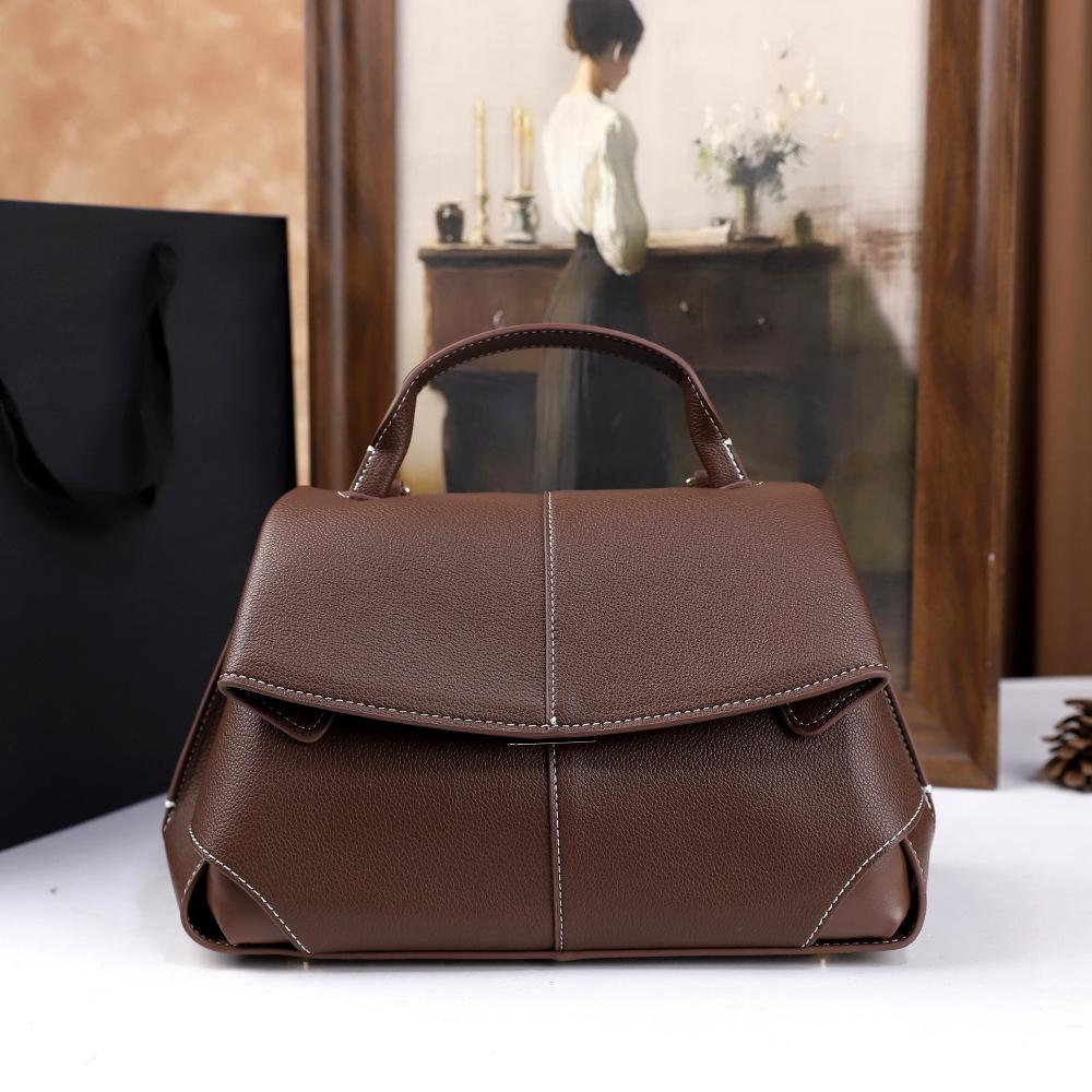 Autumn And Winter Retro Simple Handbag Versatile Atmosphere Solid Color Shoulder Messenger Bag Hand Bag Commute