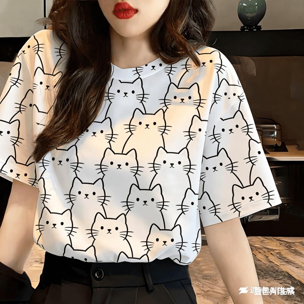 

Women s Casual Printed T-shirt - Flower and Cat Pattern | Short Sleeve 4XL