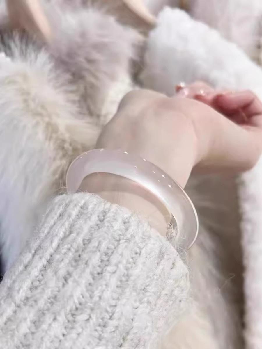 Ice Chalcedony  Agate Jadeite Bracelet - Moonlight Lychee Jelly Design for Youthful Style 53mm
