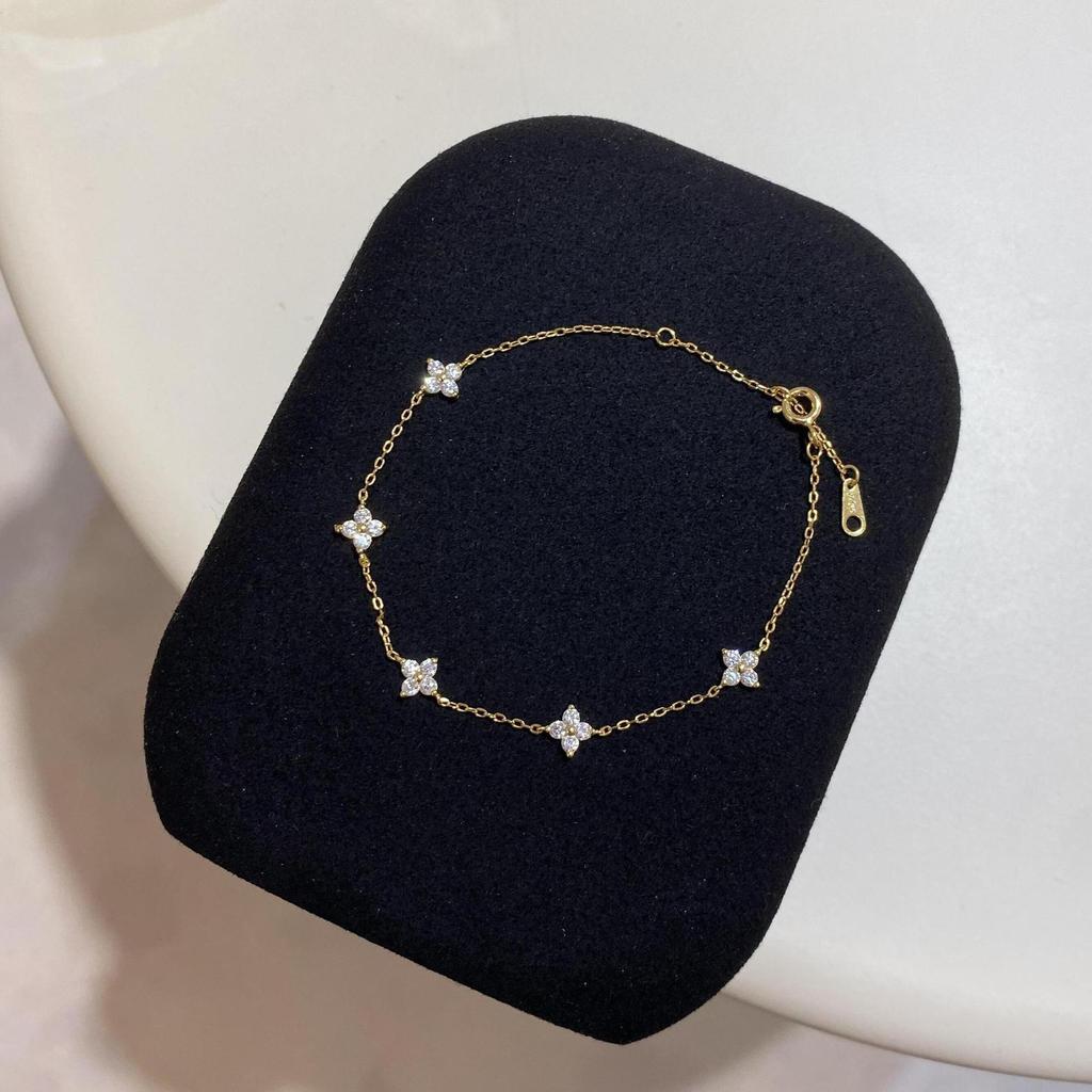1PC French light luxury four-leaf clover bracelet female-feeling gypsy flower versatile hand jewelry