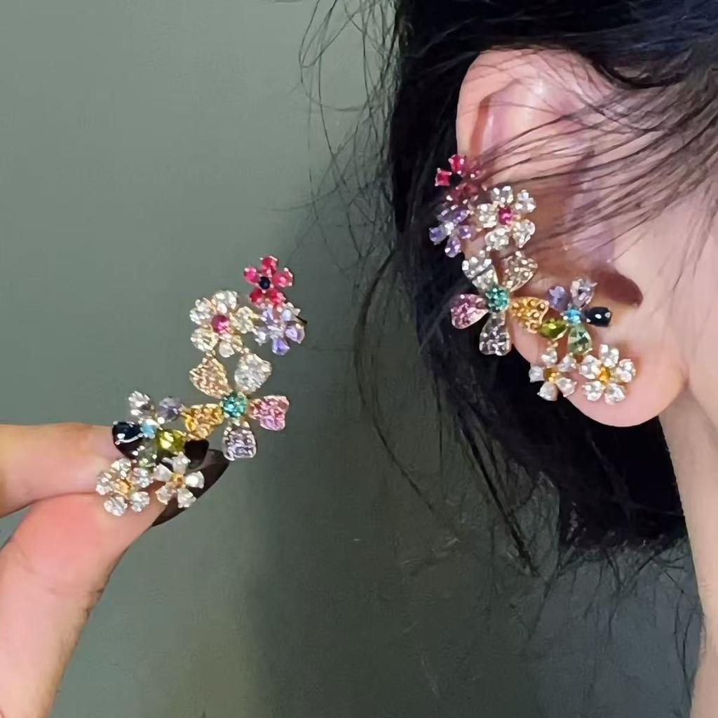 18k Flower Fringed Earrings Exquisite Light Luxury High-end Stud Earrings Temperament Earrings Women