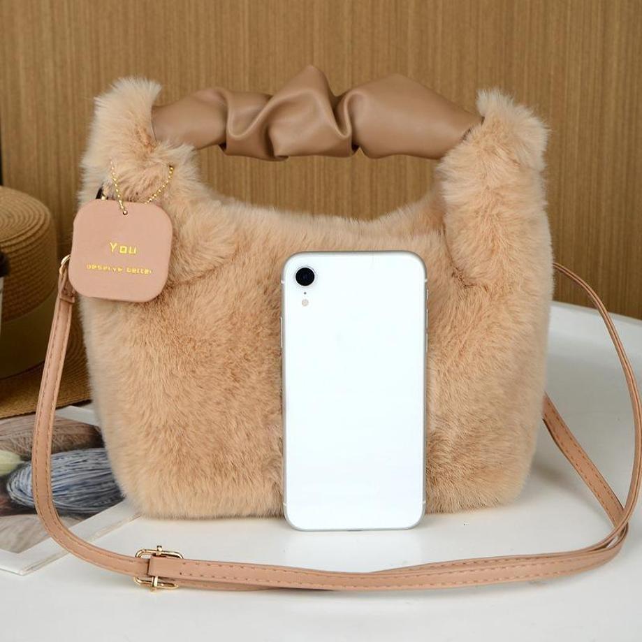 1 Pcs Fashionable Plush Messenger Bag Imitation Fur Women's Bag Autumn And Winter Retro Handbag Lady Plush Handbag Party