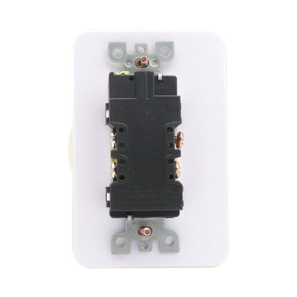 125V 15A White US Plug Socket For Trailers, Campers, RVs, Grades UL94-V2