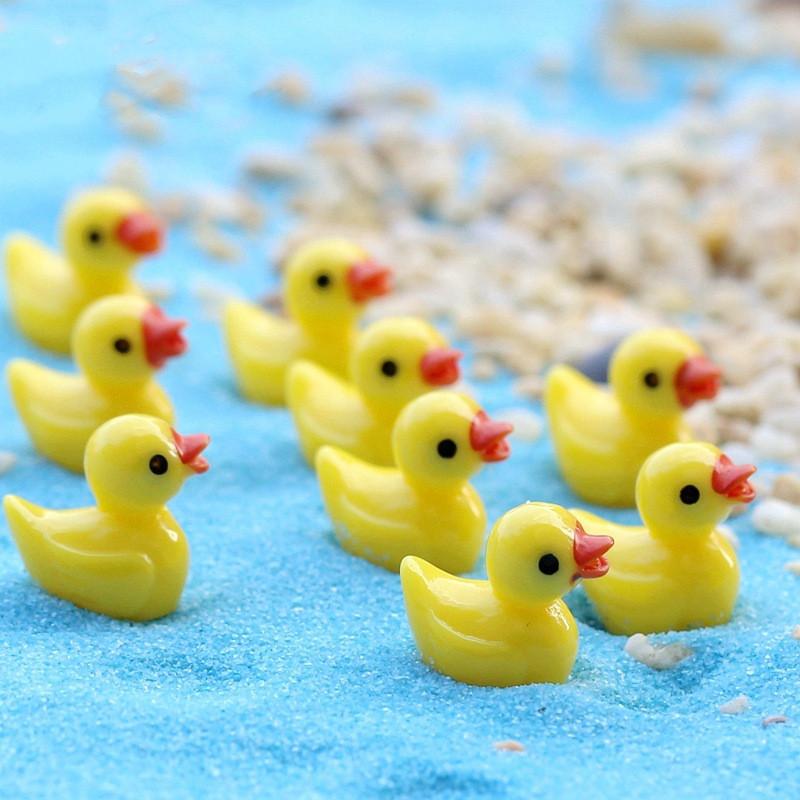 10PCS Little Yellow Duck Doll Pendant Moss Micro Landscape Decoration Resin Crafts