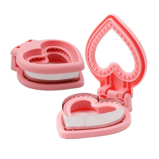 Love Heart Sandwich Cutter And Sealer for Kids Picnic Sandwich Maker Easy Clean Bread Mold Kitchen Tool