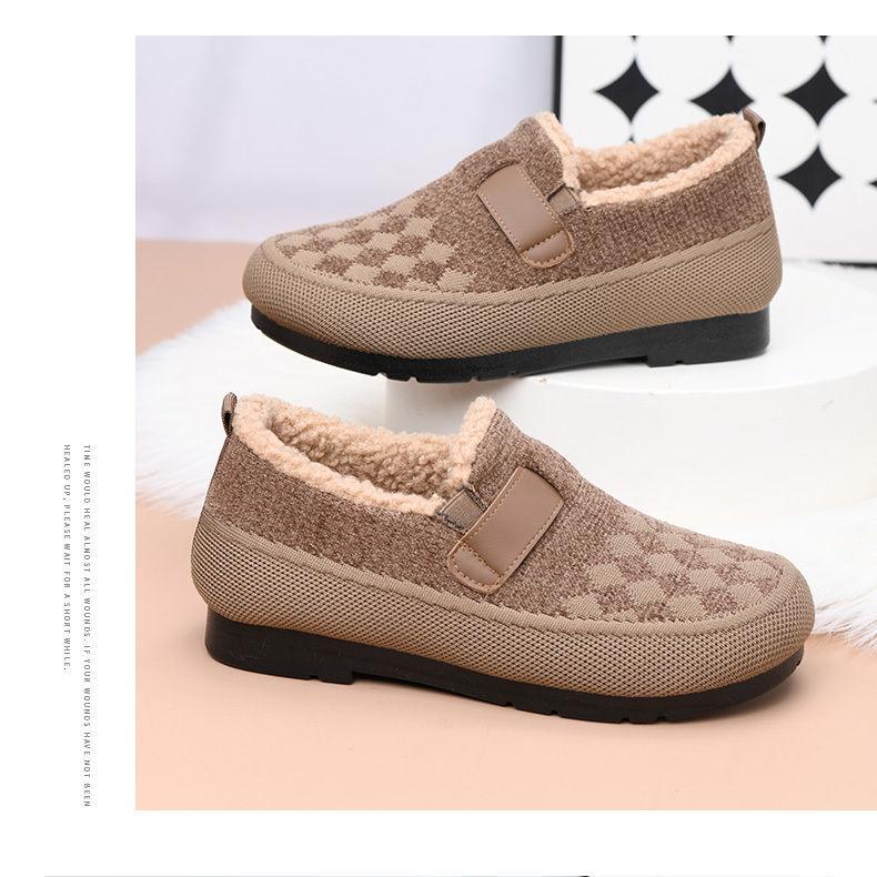 

Winter shoes women s velvet thickened middle-aged and elderly warm women s flat-bottomed mother s old north cotton shoes one pedal 35