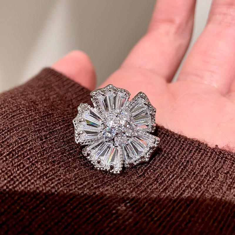 Изысканный ушной кафф в виде снежинки с цирконием - Высококлассный роскошный сверкающий цветочный дизайн для женщин