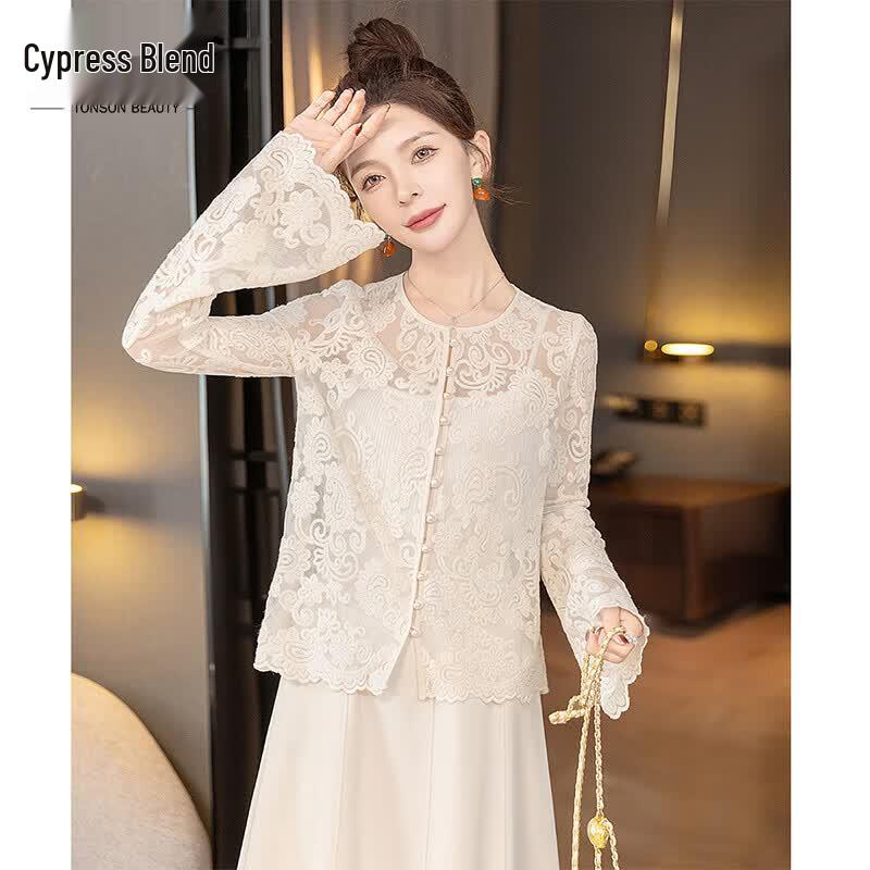 Women s Retro Lace Flared Sleeve Blouse L