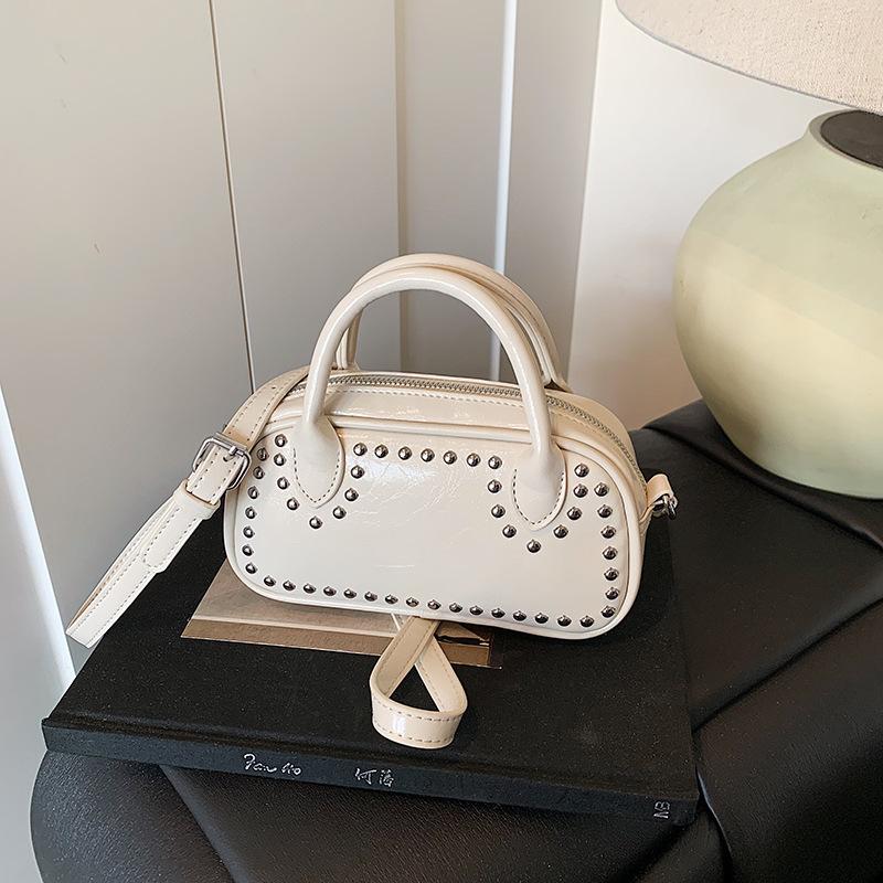 Summer Versatile Messenger Bag Women's New High-end Fashion Casual Rivet Portable Small Bag