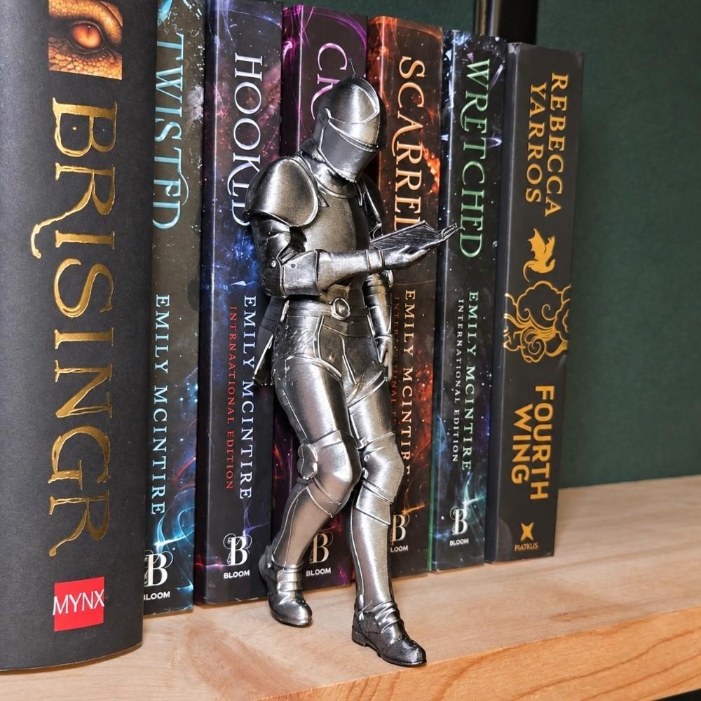 Figurine Craft Medieval Knight Bookmark Holder Book Nook Ornament For Book Lovers
