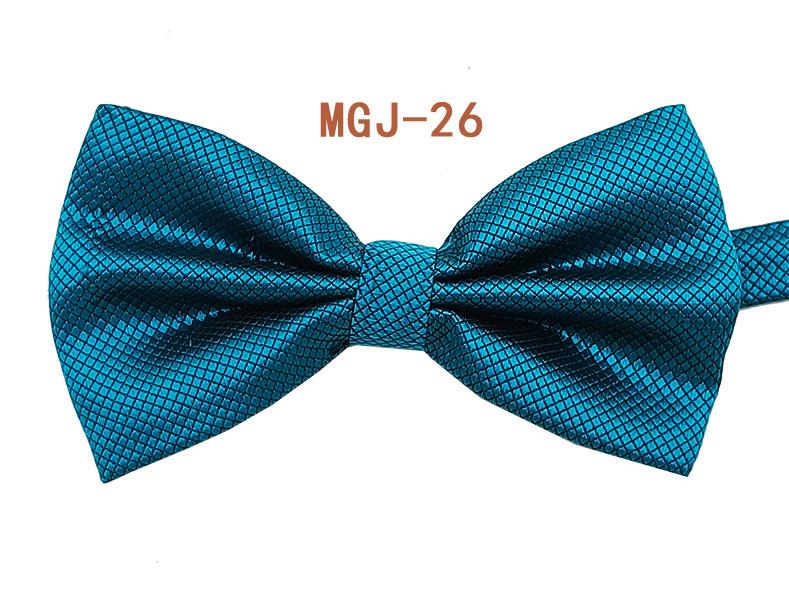 Pajarita de Doble Capa Negra Lisa para Hombre - Cuadrícula Cubo Británica, 27 Colores Disponibles para Eventos Formales y Bodas.