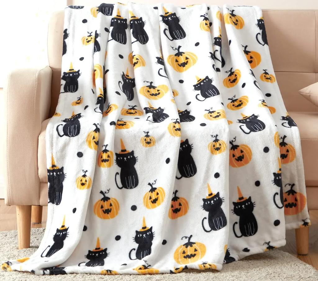 Halloween Throw Blanket Lantern Pumpkins with for Sofa Bed Couch Chair or Dorm Super Soft Lightweight King Queen Size Candy Corn