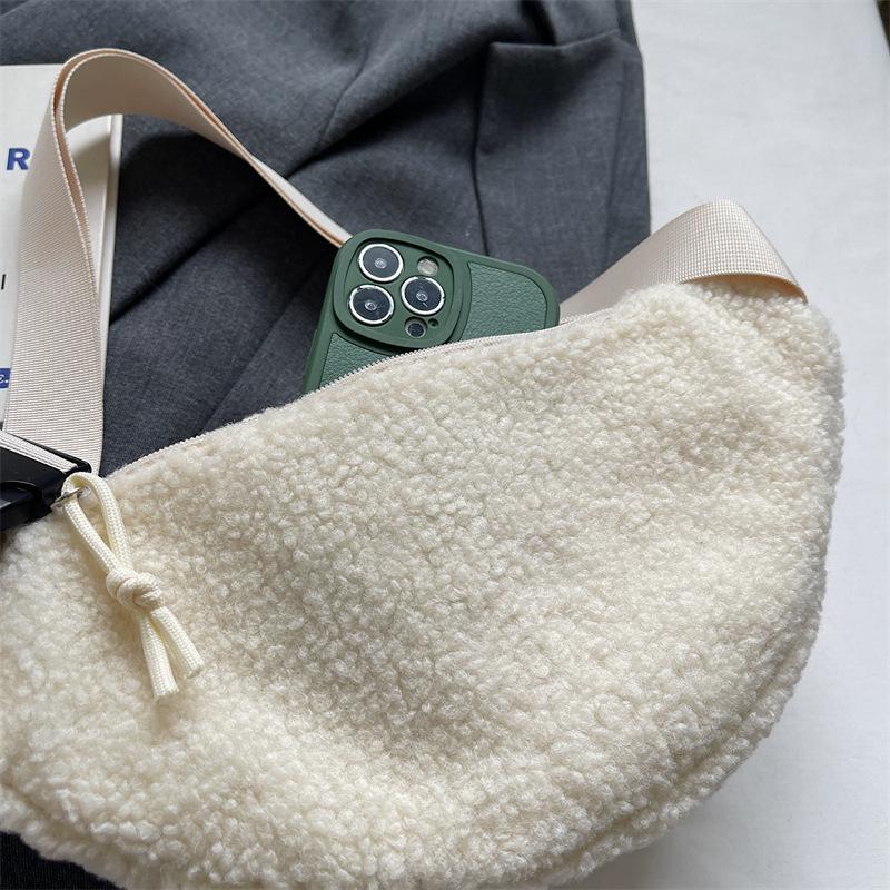 Plush Waist Bag New Lamb Fleece Chest Bag Autumn Winter Cute Women's Crossbody Bag Fashionable Small Shoulder Bags Wholesale