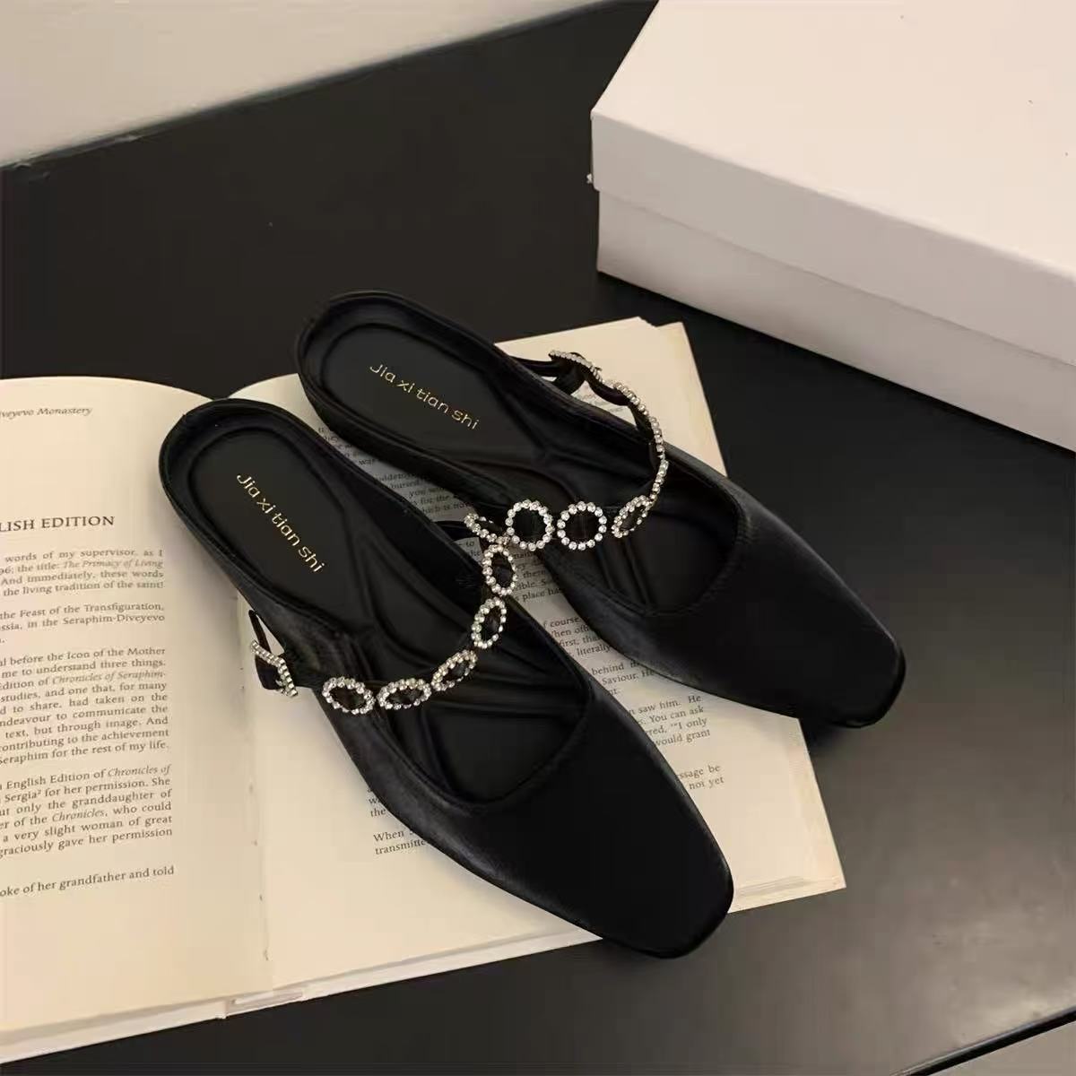 

French bag head slippers women s summer outer wear 2025 summer new inner height increase single shoes half slippers lazy shoes muller shoes 35 чёрный