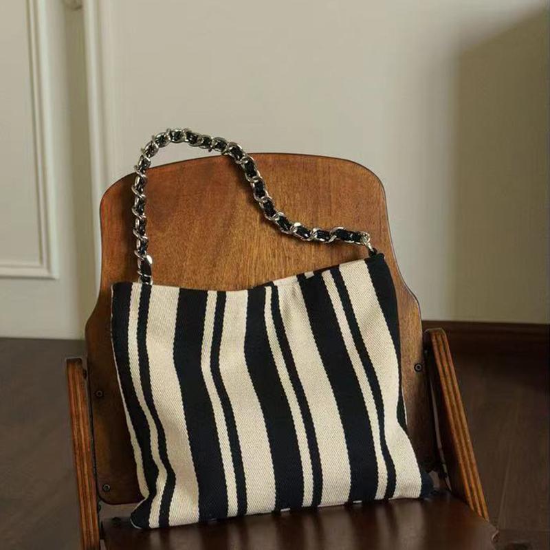 

Повседневные тканевые сумки для женщин Роскошные дизайнерские сумки Кошельки Холщовая полосатая сумка на плечо под мышкой с цепочкой ARI 35x2x30cm