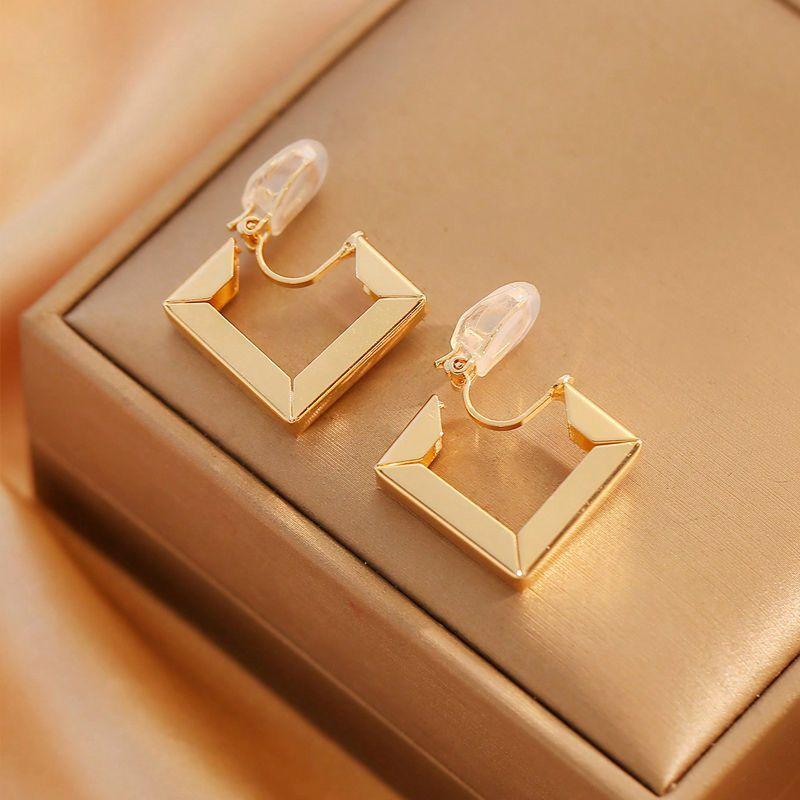 Stylish Geometric Square Hollow Metal Earrings for Women Without Piercing Ear Clips