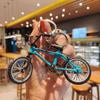 Rotatable Wheel and Handlebars Mini Bike Keyring Creative Cycling Bag Hanging  Couple