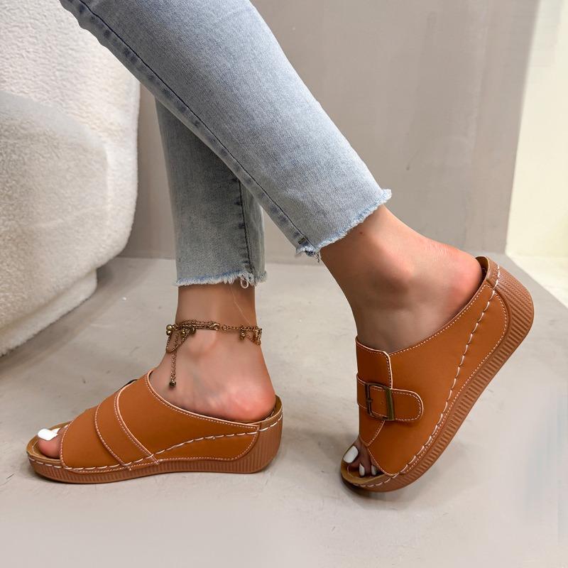 Fashion Plus Size Slippers Summer New Round Toe Casual Fashion Metal Belt Buckle Non-slip Soft Soft Sole Slip Slippers