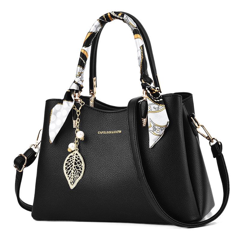 2025 Fashionable Red Women's Bridal Handbag - Large Capacity Single Shoulder Crossbody Bag