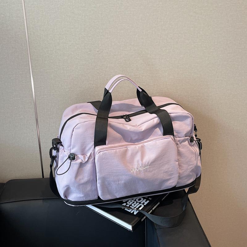 Große, faltbare Reisetasche für Damen mit Nass-/Trockentrennung - Ideal für Kurztrips, Fitnessstudio und Geschäftsreisen.