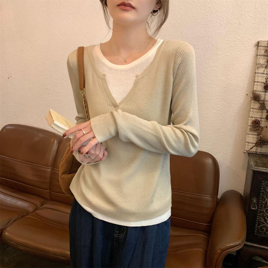 Soft waxy fake two-piece V-neck sweater women's 2025 spring Japanese lazy style long-sleeved inner top knitted bottoming shirt
