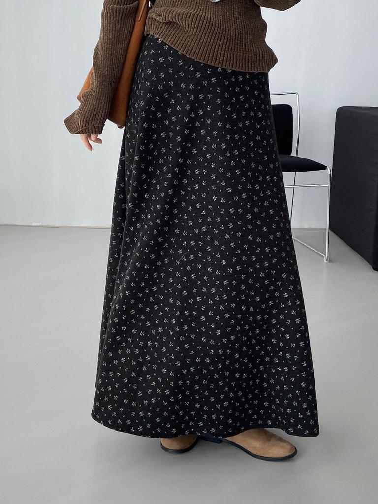 Retro Floral Korean Style High-Waisted A-Line Long Skirt with Wide Hem for Women - J8221