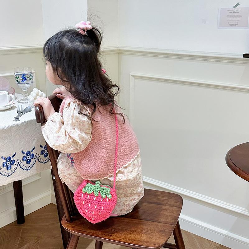 Zero Wallet Cute Little Girl Strawberry Cross-body Bag for Girls, Girls' Casual Mini Shoulder Bag